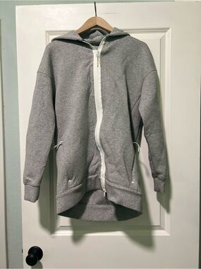 NWOT New Balance Women’s Gray Long Sleeve Full Zip Hoodie Size Medium